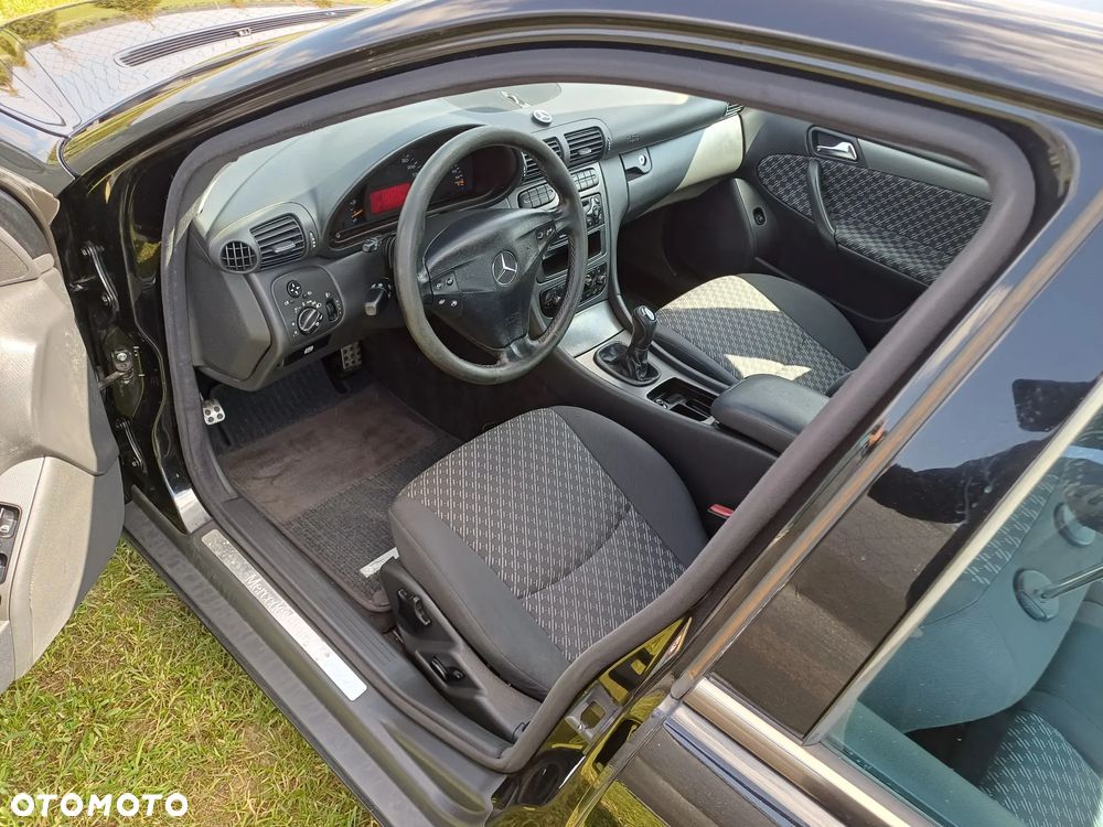 Mercedes-Benz Klasa C 180 Kompressor Automatik Avantgarde - 17