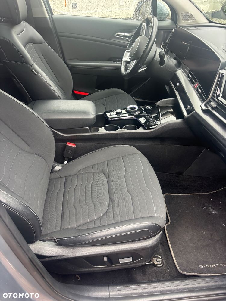 Kia Sportage 1.6 T-GDI MHEV Business Line 2WD DCT - 4