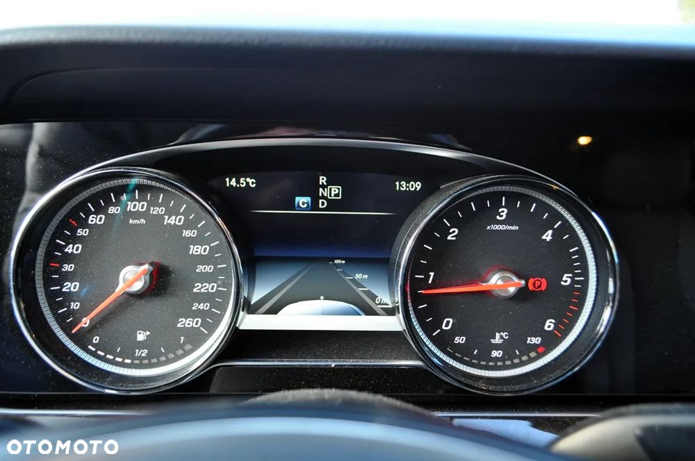 Mercedes-Benz Klasa E 200 d 9G-TRONIC - 23