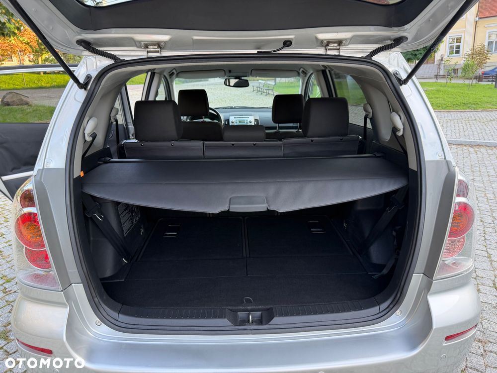 Toyota Corolla Verso 1.8 Sol 7os - 21