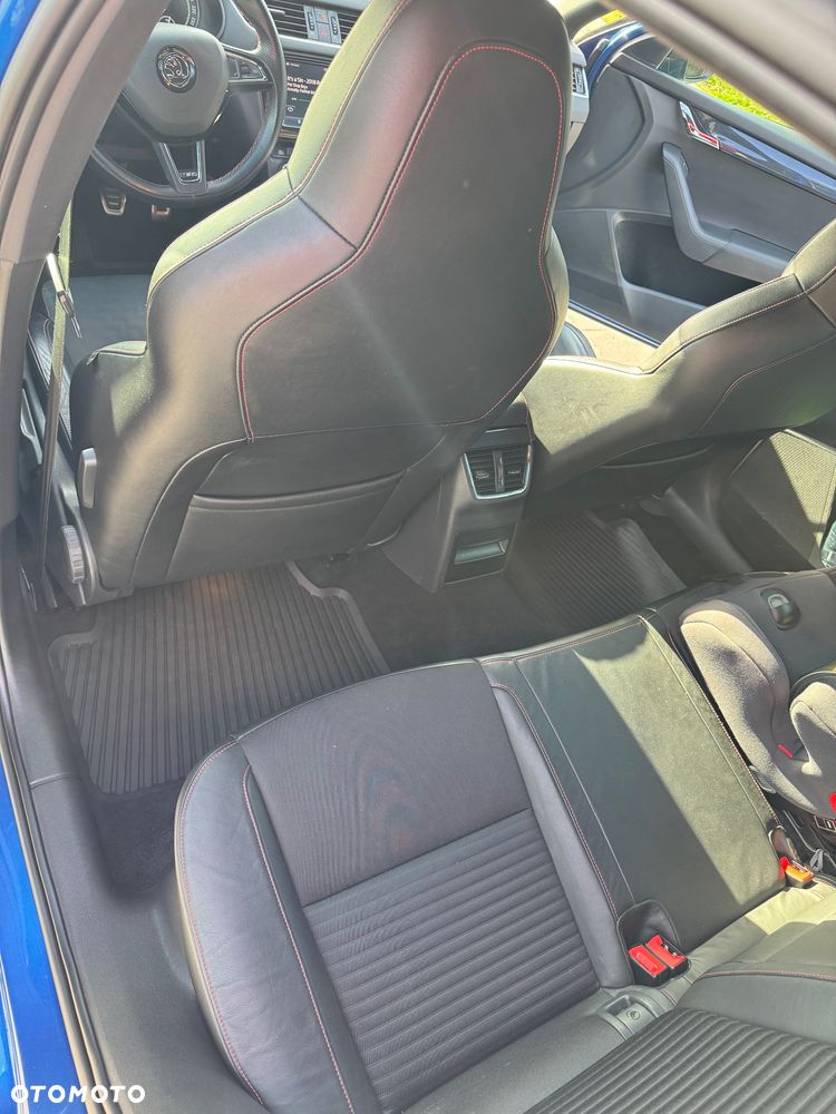 Skoda Octavia 2.0 TSI RS - 16