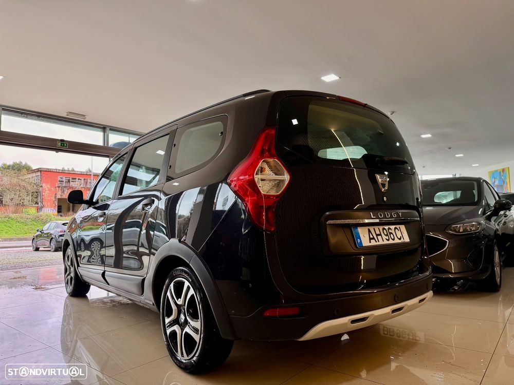 Dacia Lodgy 1.3 TCe Stepway 7L - 4