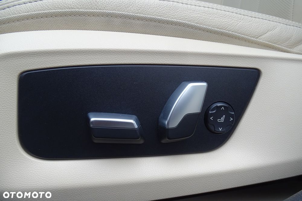 BMW Seria 5 530i Sport Line - 19