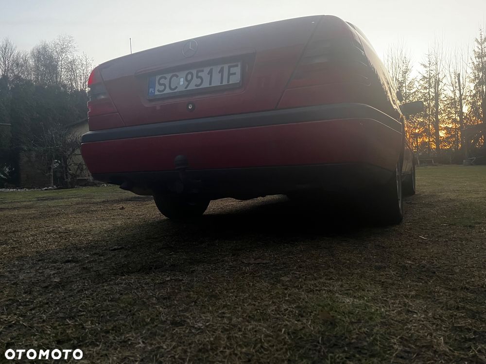 Mercedes-Benz Klasa C 180 Classic - 3