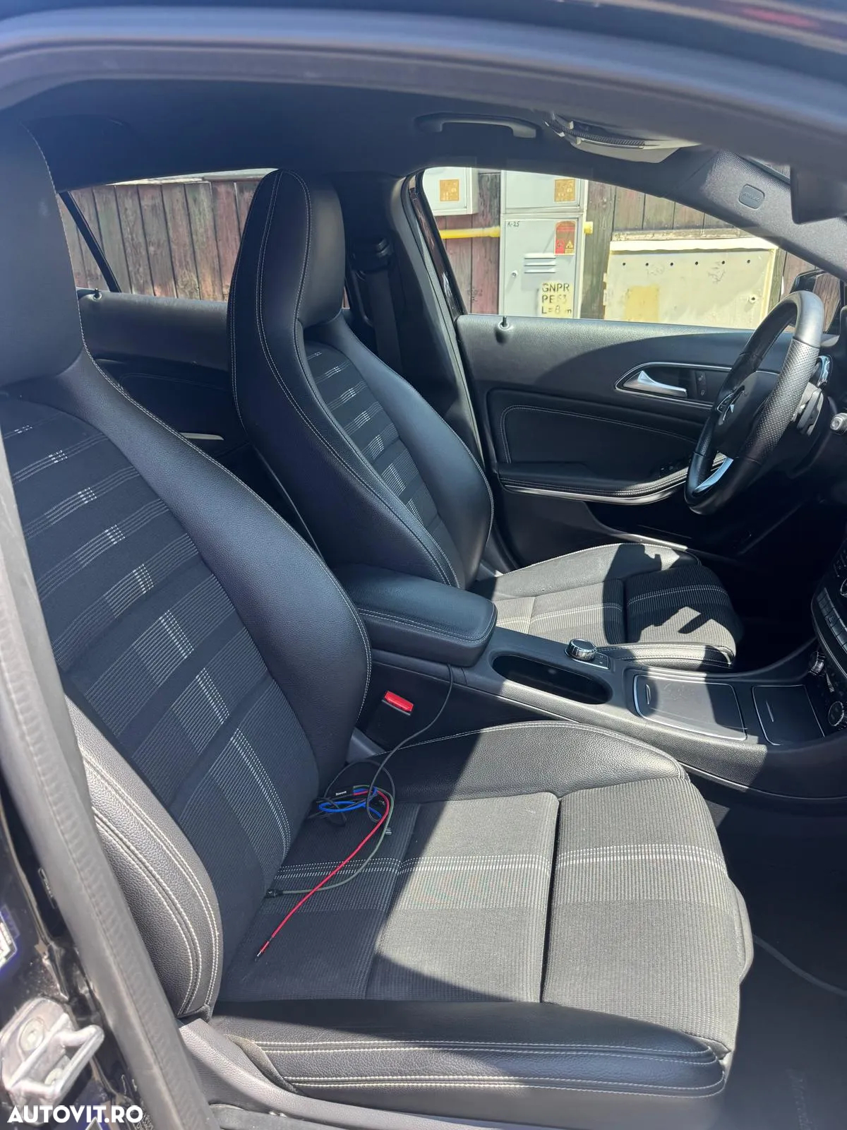 Mercedes-Benz GLA 180 7G-DCT - 6