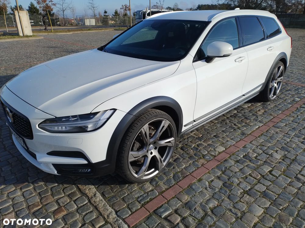 Volvo V90 Cross Country D4 AWD Geartronic Pro - 1