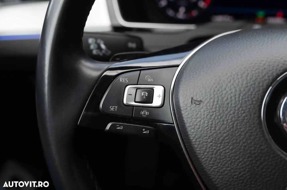 Volkswagen Passat 2.0 TDI DSG Highline - 25