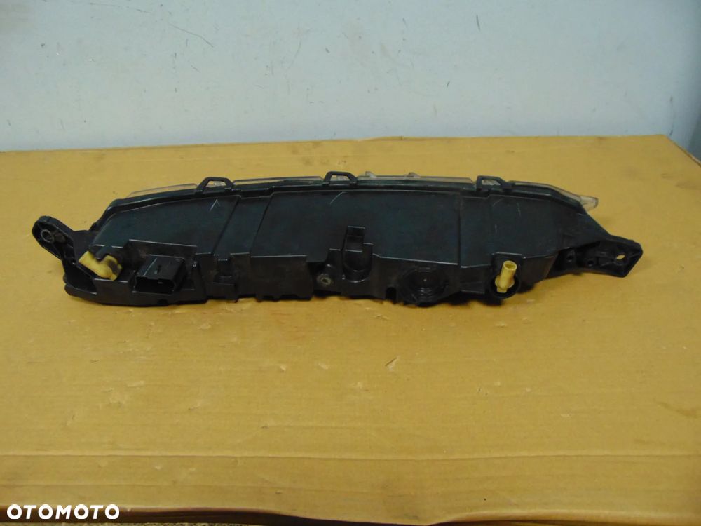 LED DRL PRAWY GÓRNY CITROEN C4 PICASSO II LIFT 9822653180 - 6