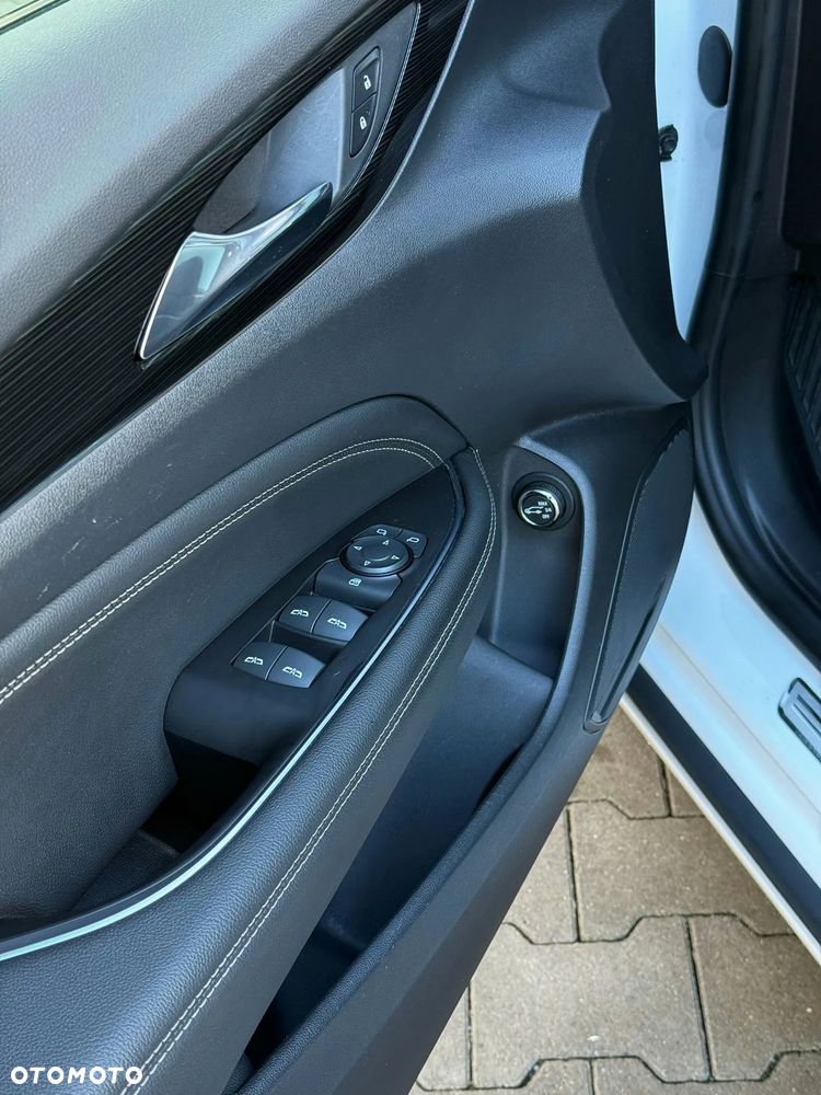 Opel Insignia 2.0 CDTI Cosmo S&S - 21