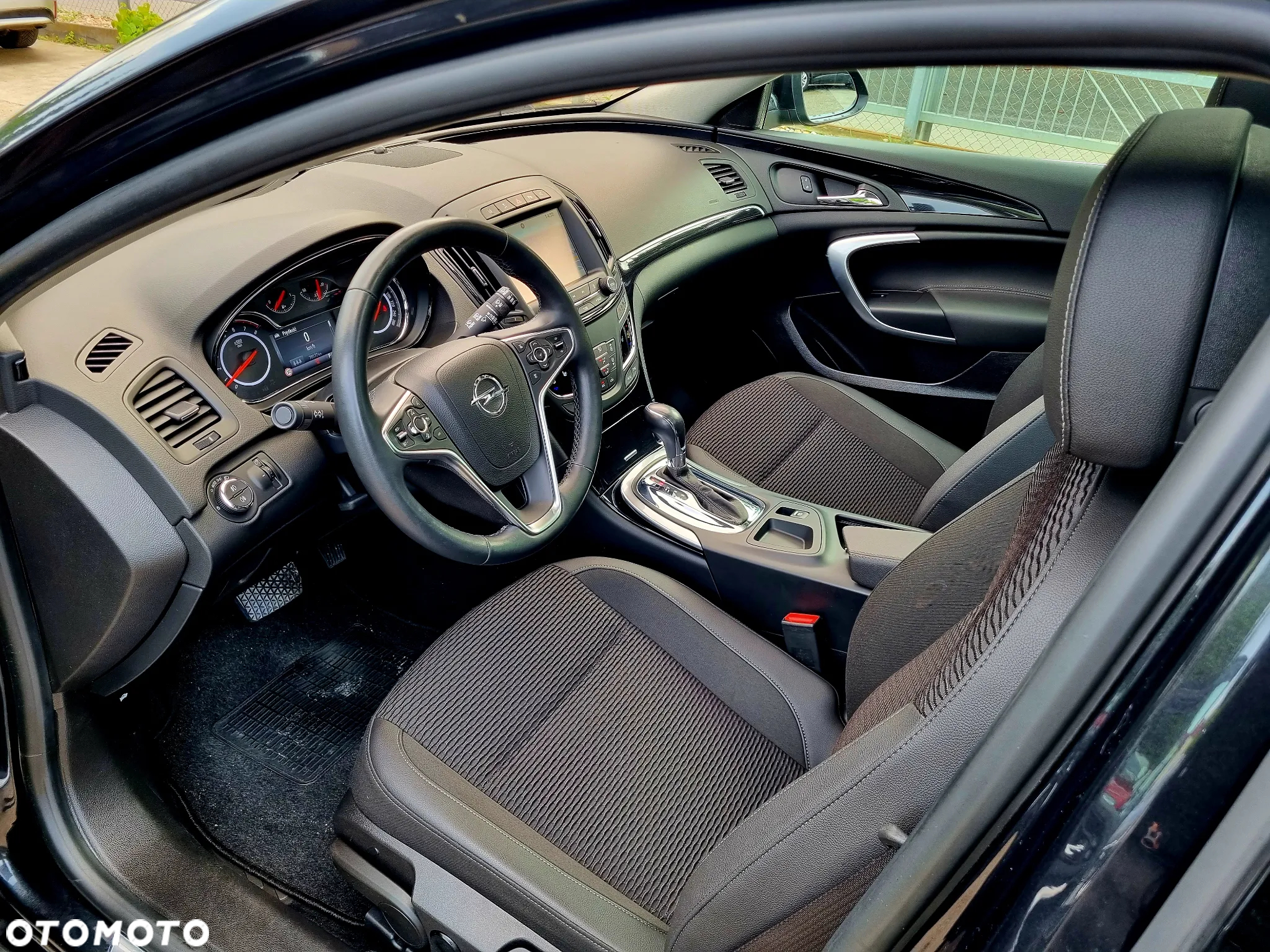 Opel Insignia 1.6 ECOTEC DI Turbo Sports Tourer - 9
