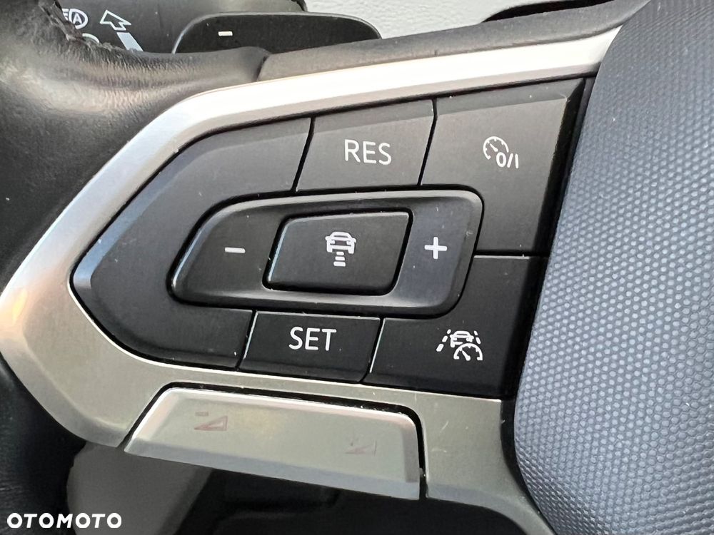 Volkswagen Passat 2.0 TSI Elegance DSG - 32