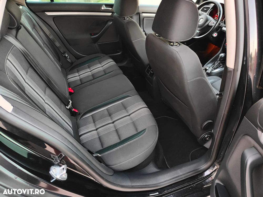 Volkswagen Golf 1.6 TDI DPF DSG BlueMotion Technology Highline - 12