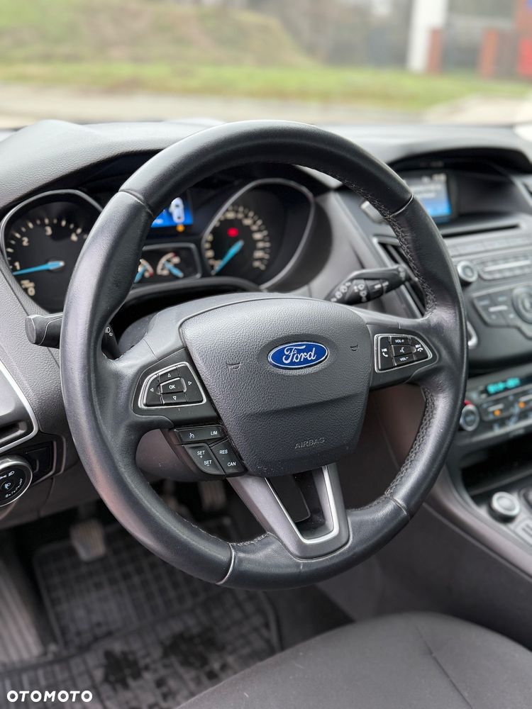 Ford Focus 1.5 TDCi Trend - 6
