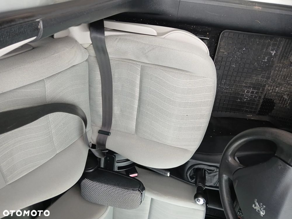 Peugeot 207 1.4 16V Presence - 11