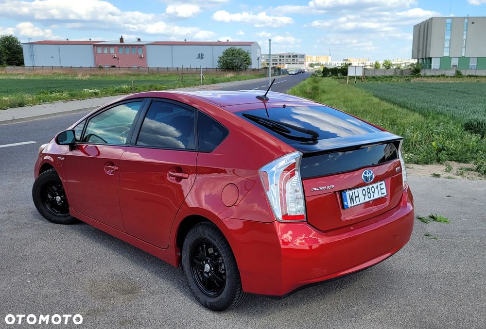 Toyota Prius - 4