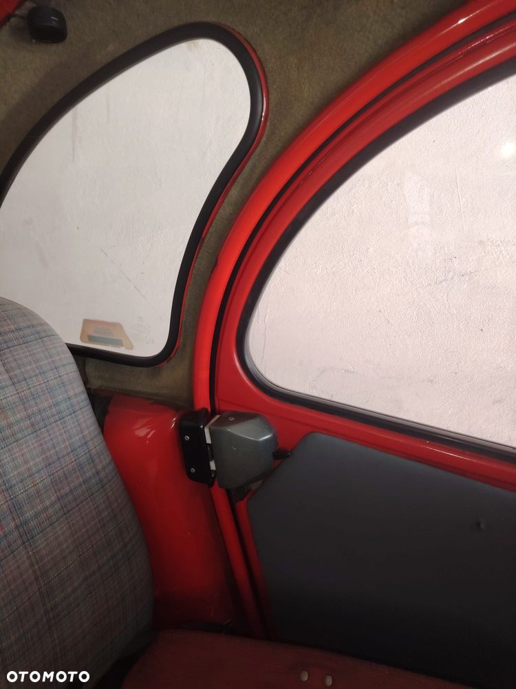 Citroën 2 CV 6 Spécial - 8