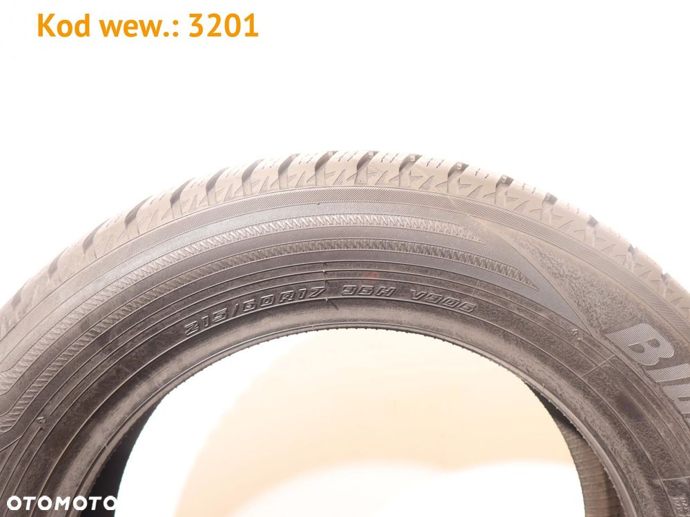 Yokohama BluEarth Winter V906 - 215/60 R17 - 5