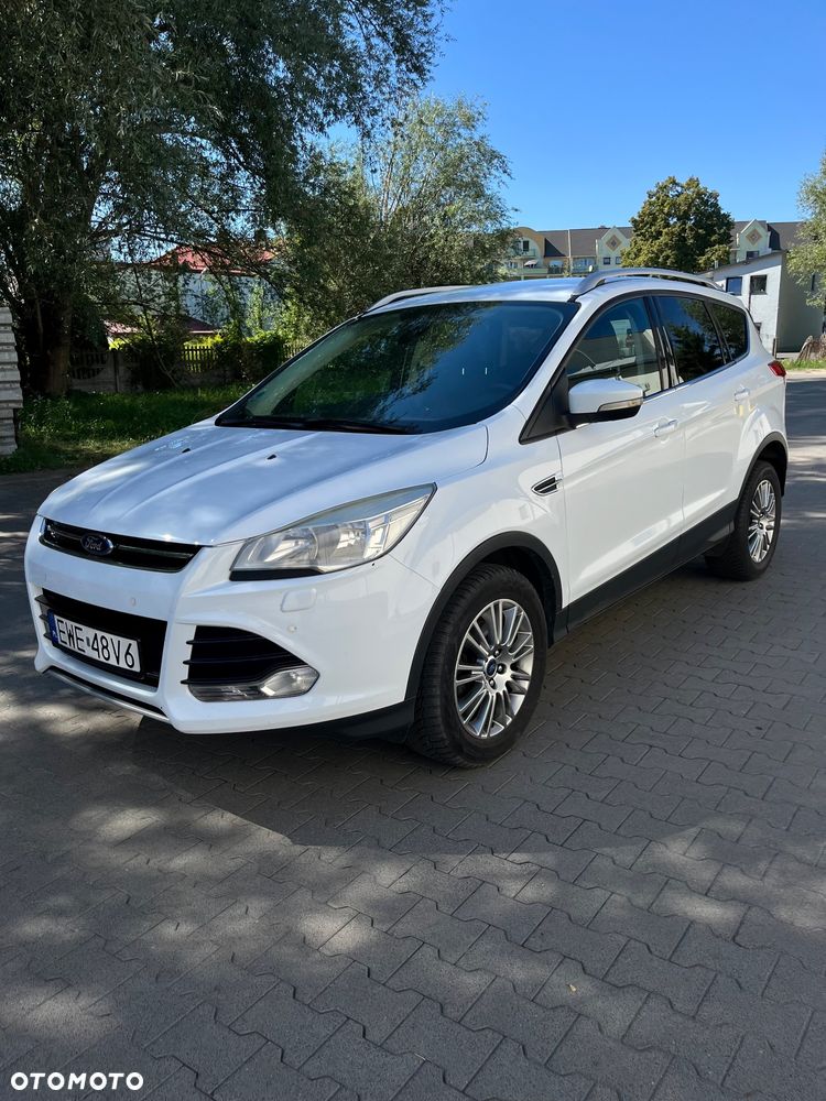 Ford Kuga 1.6 EcoBoost 2x4 Titanium - 2