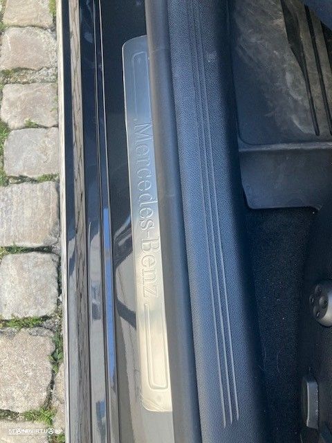 Mercedes-Benz E 300 e AMG Line - 12