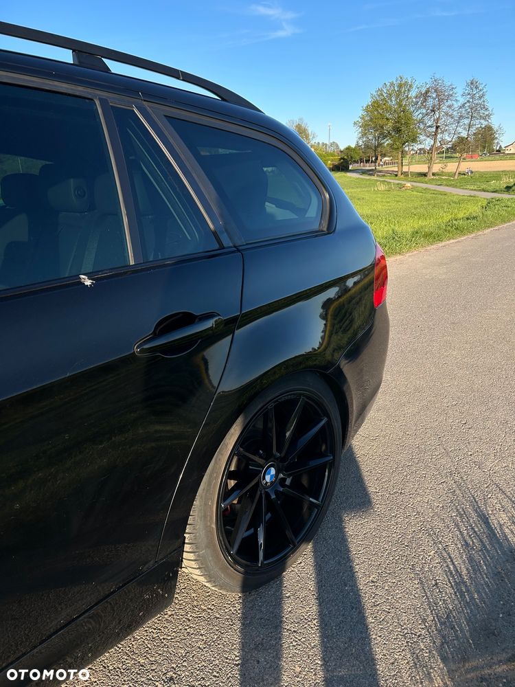 BMW Seria 3 318d DPF Edition Sport - 14