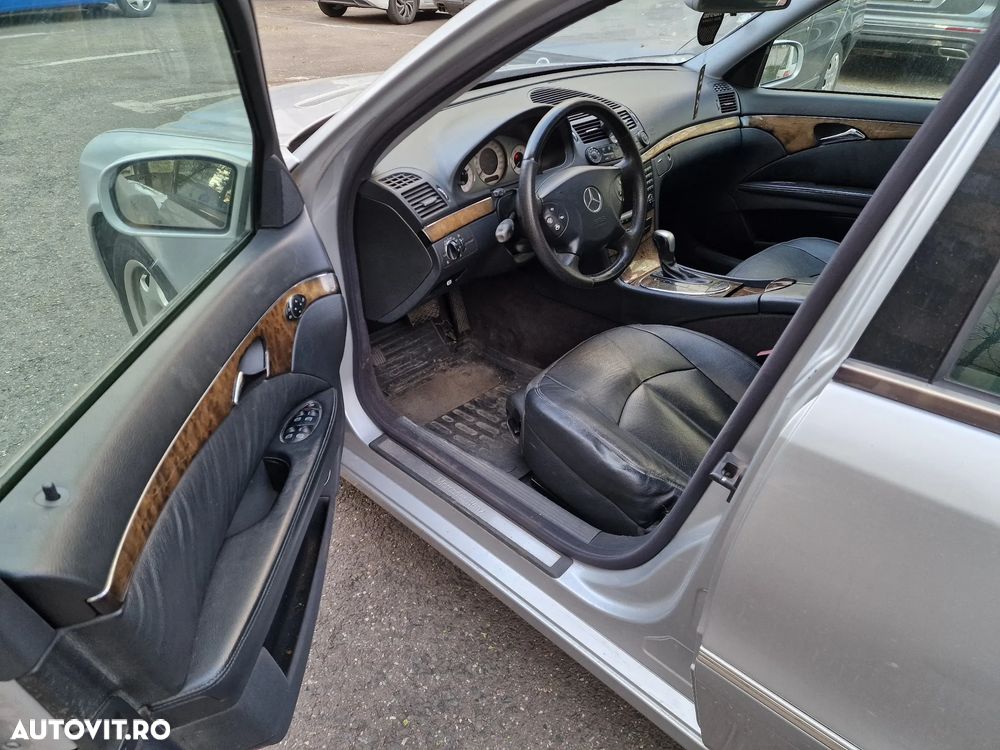Mercedes-Benz E - 11