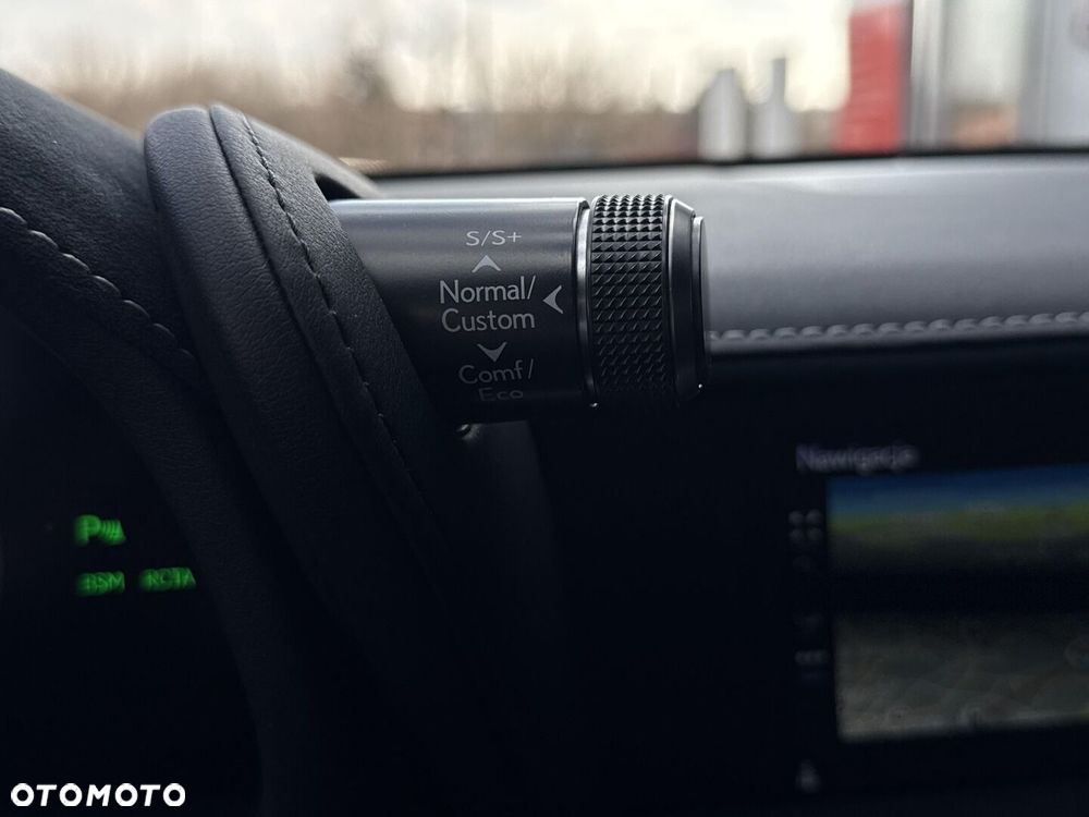 Lexus LC 500 Carbon - 24