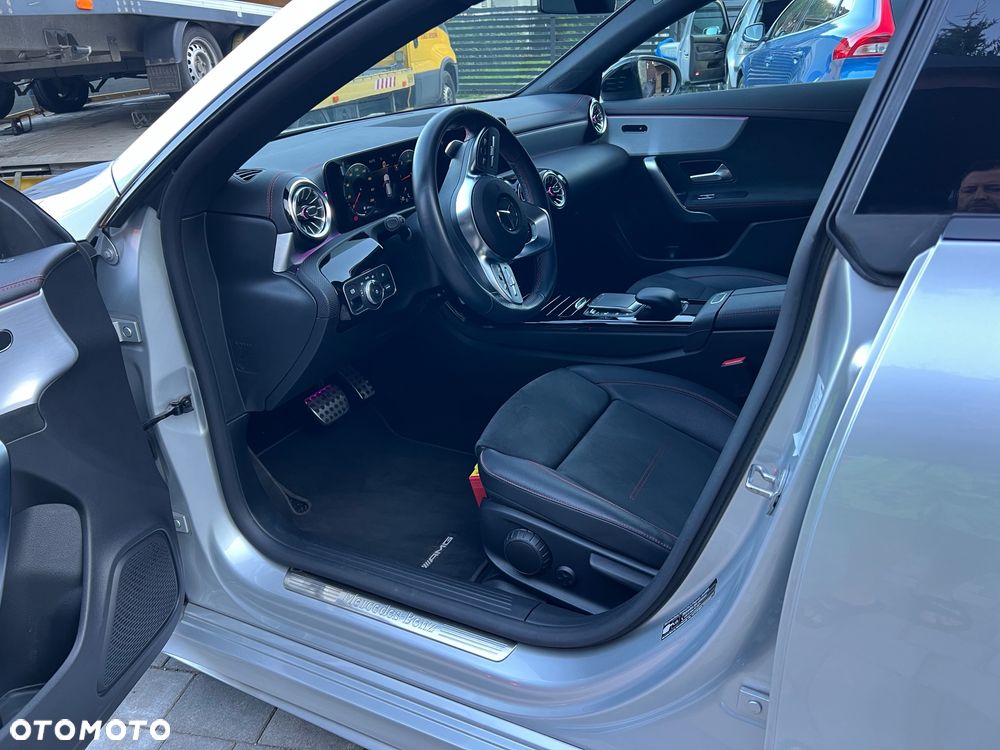 Mercedes-Benz CLA 180 d AMG Line 8G-DCT - 18