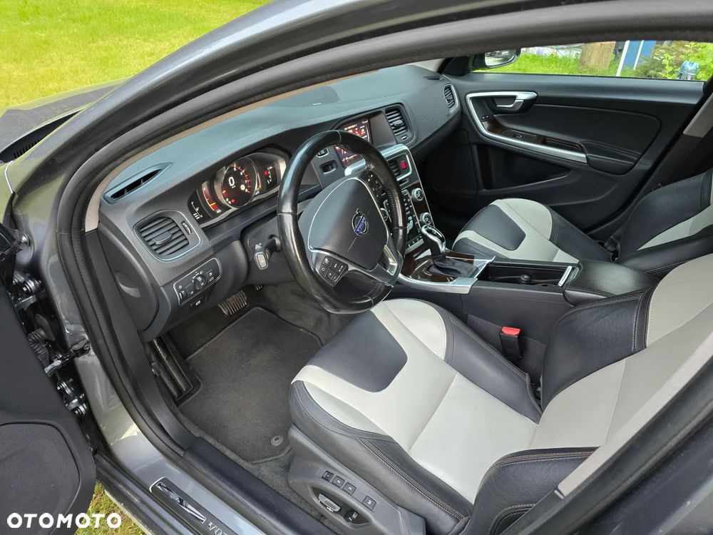 Volvo S60 T5 Geartronic Momentum - 9