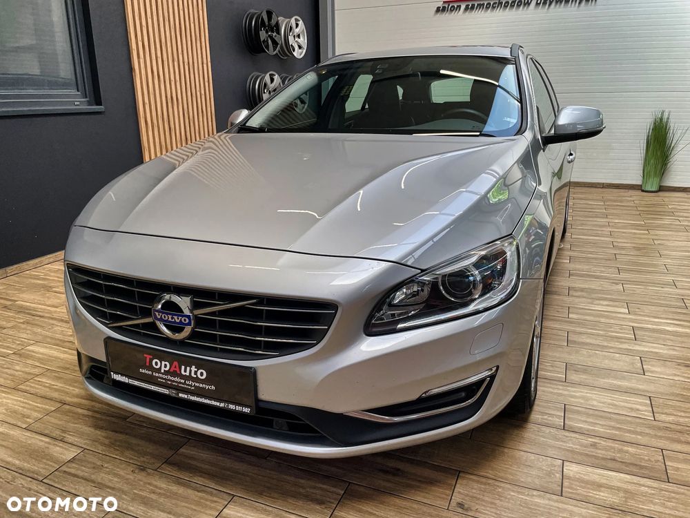 Volvo V60 D4 Geartronic Momentum - 14