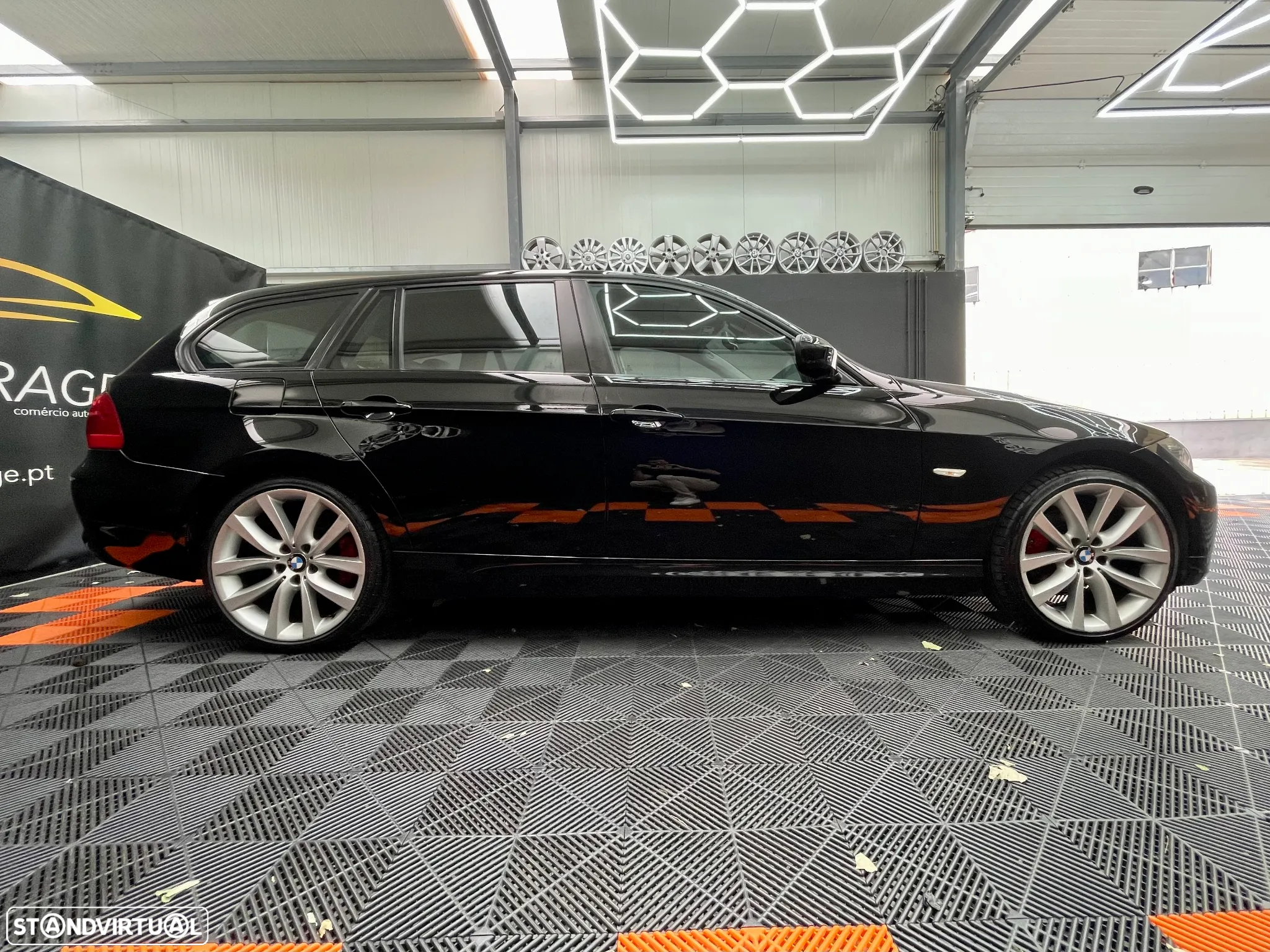 BMW 320 d Touring xDrive Navigation Auto - 13