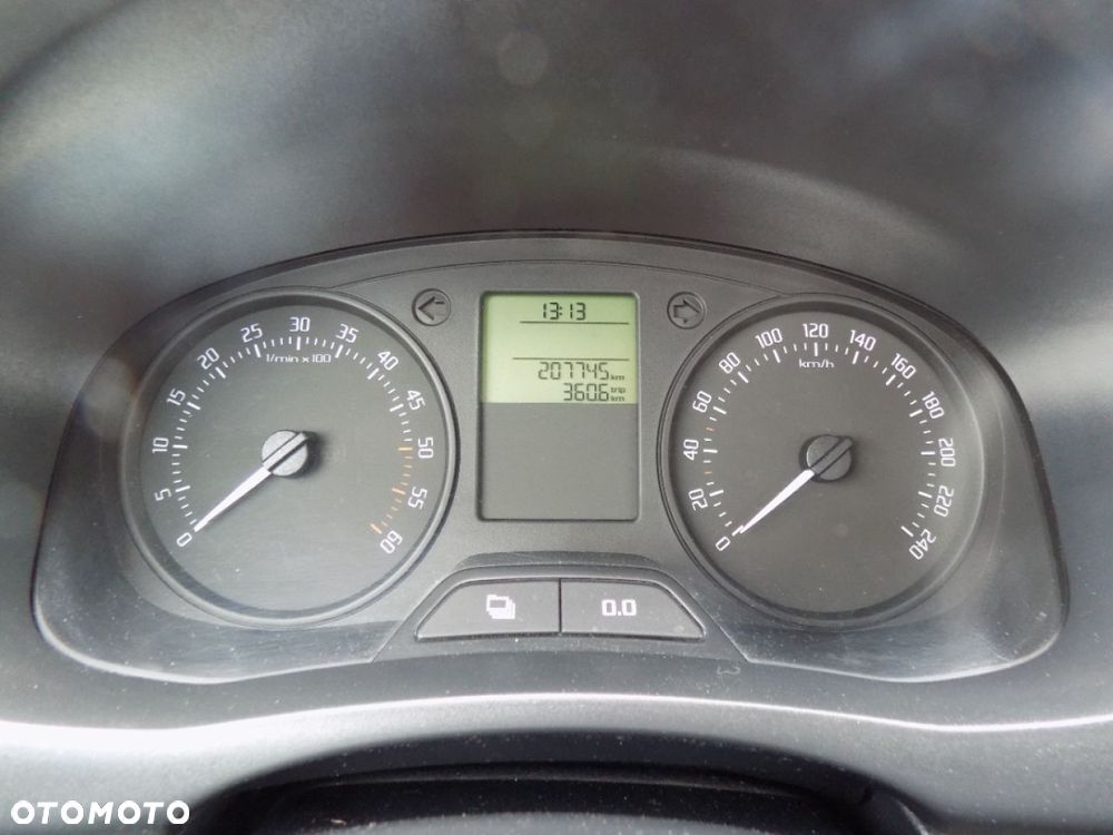 Skoda Fabia - 13