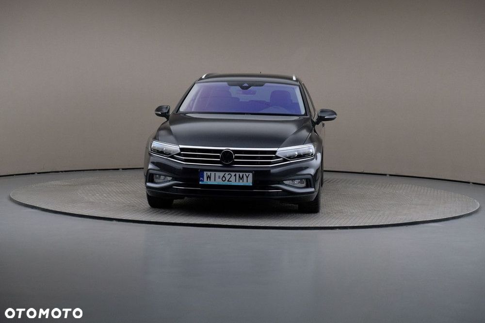 Volkswagen Passat Variant 2.0 TDI SCR Business DSG - 3