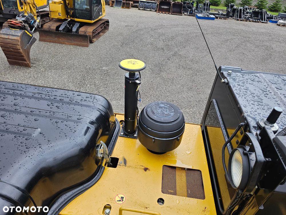 Caterpillar 330 FL - 27