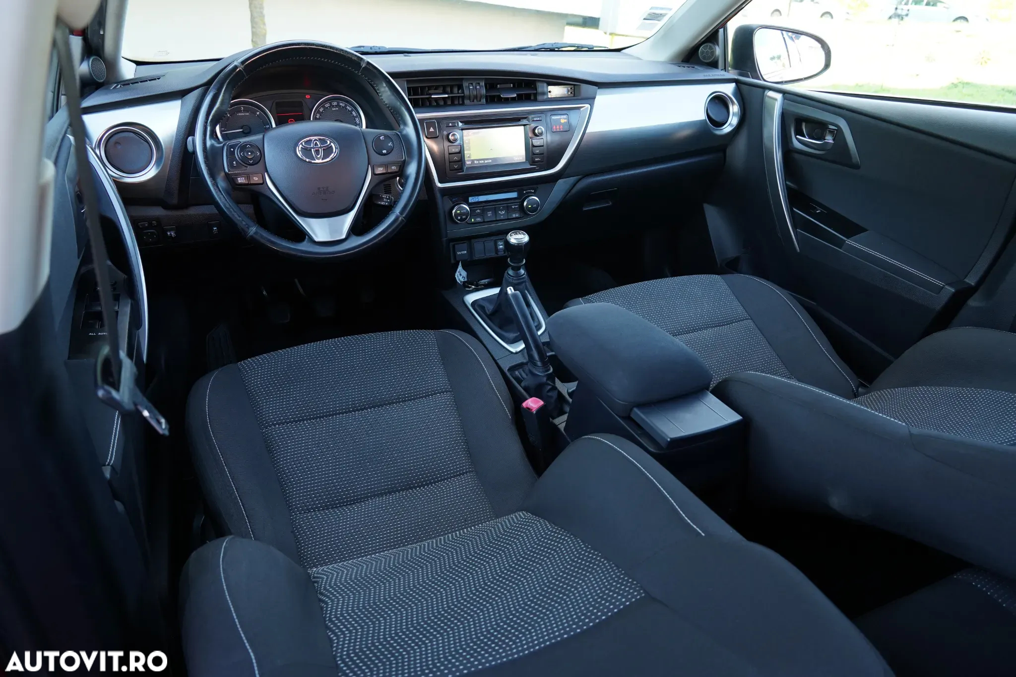 Toyota Auris 2.0 D-4D Comfort - 9
