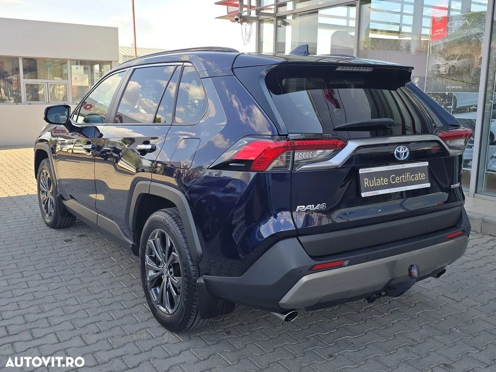 Toyota RAV4 - 6