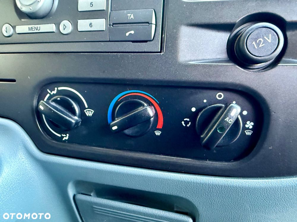Ford Transit - 32