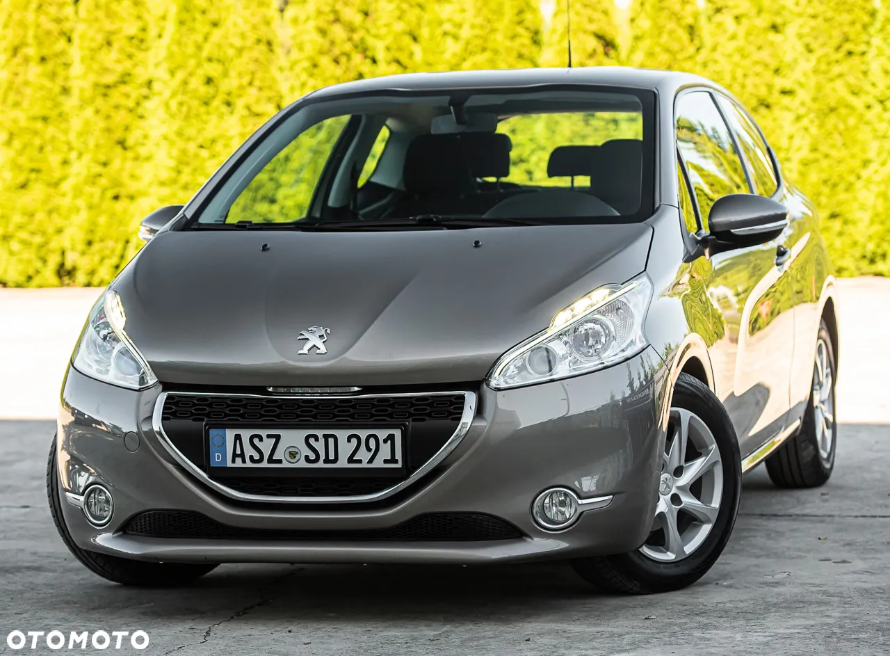 Peugeot 208 - 5