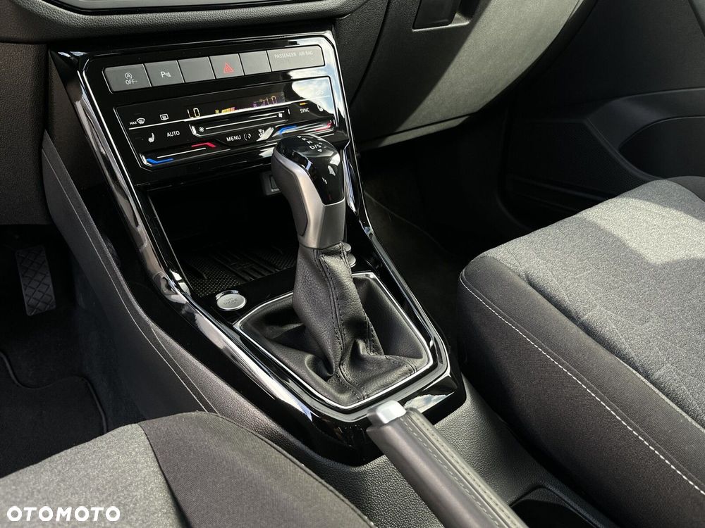 Volkswagen T-Cross - 25