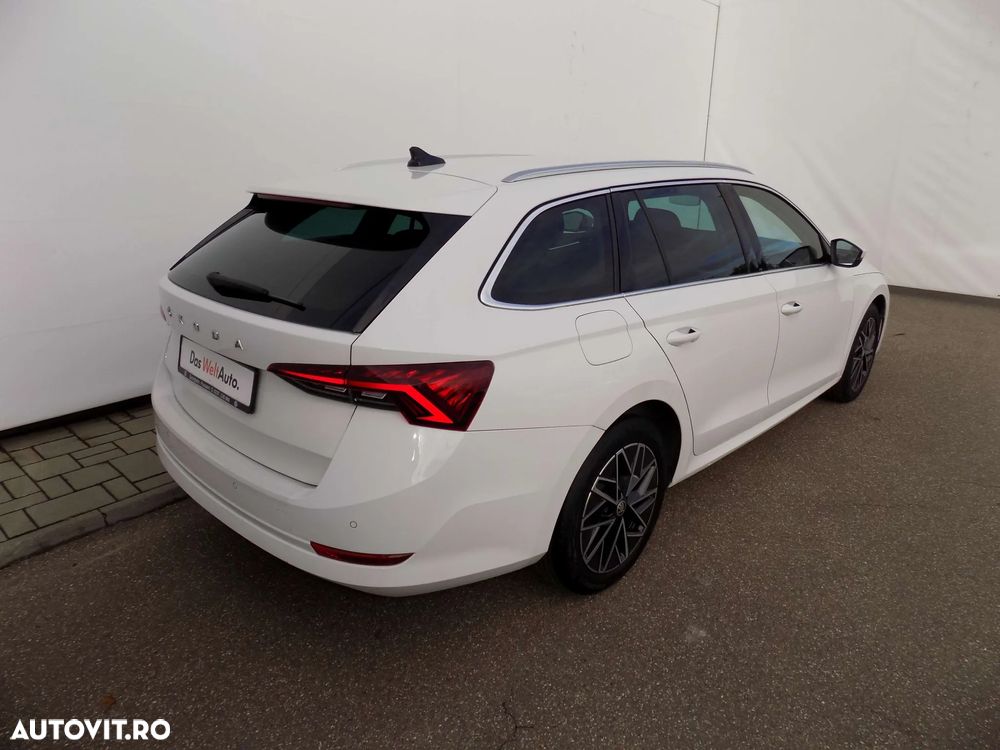 Skoda Octavia Combi 2.0 TDI (Green tec) DSG Style - 6