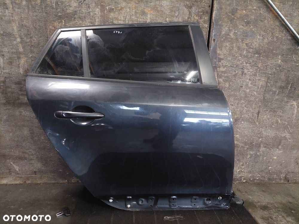 DRZWI KOMPLETNE PRAWY TYŁ RENAULT MEGANE III KOMBI TEB66 - 1