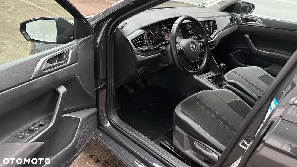 Volkswagen Polo 1.6 TDI SCR Highline - 5