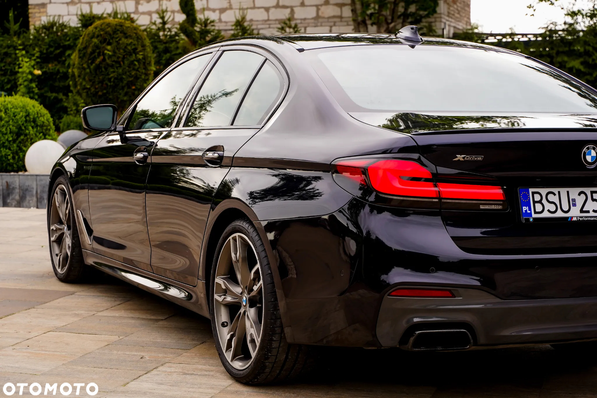 BMW Seria 5 M550i xDrive - 12