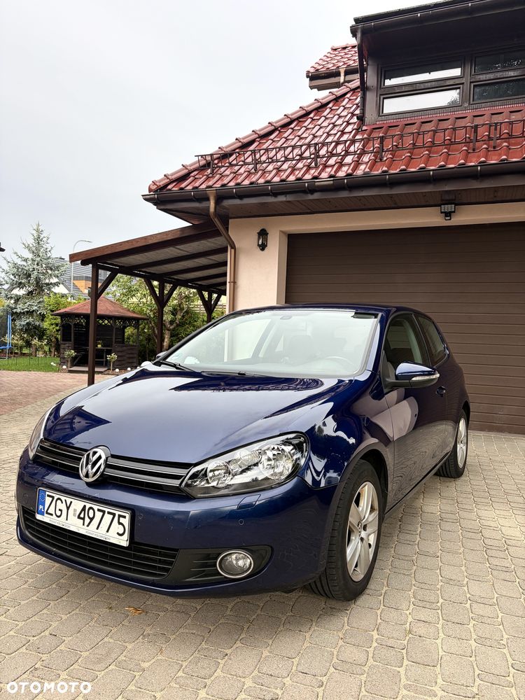 Volkswagen Golf - 1