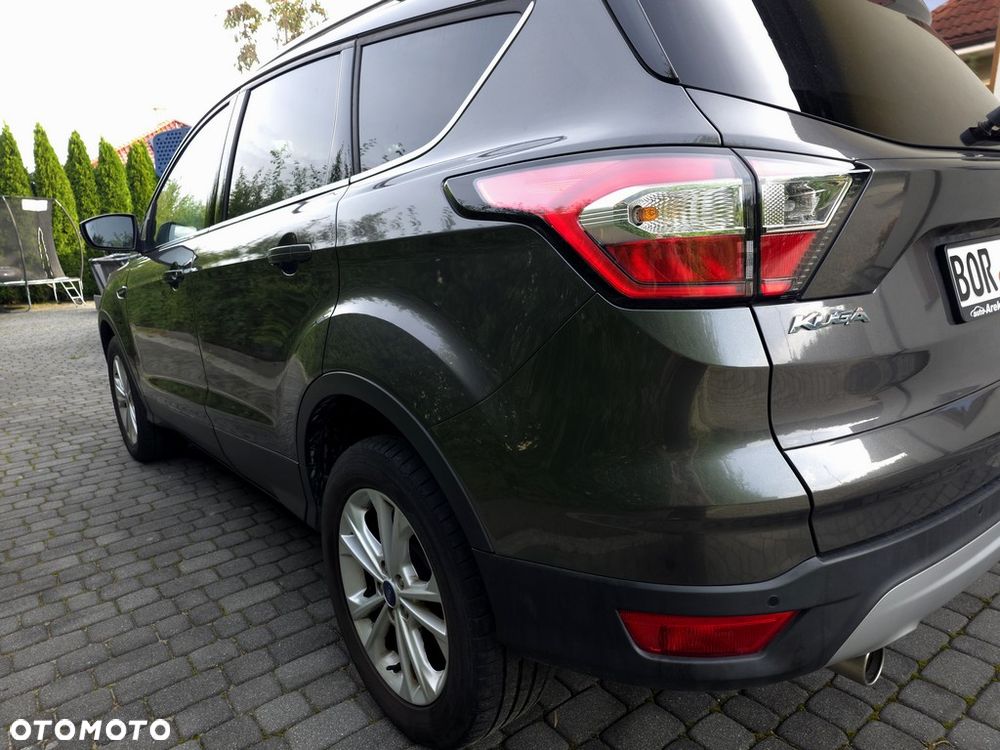 Ford Kuga 2.0 TDCi FWD Titanium - 29