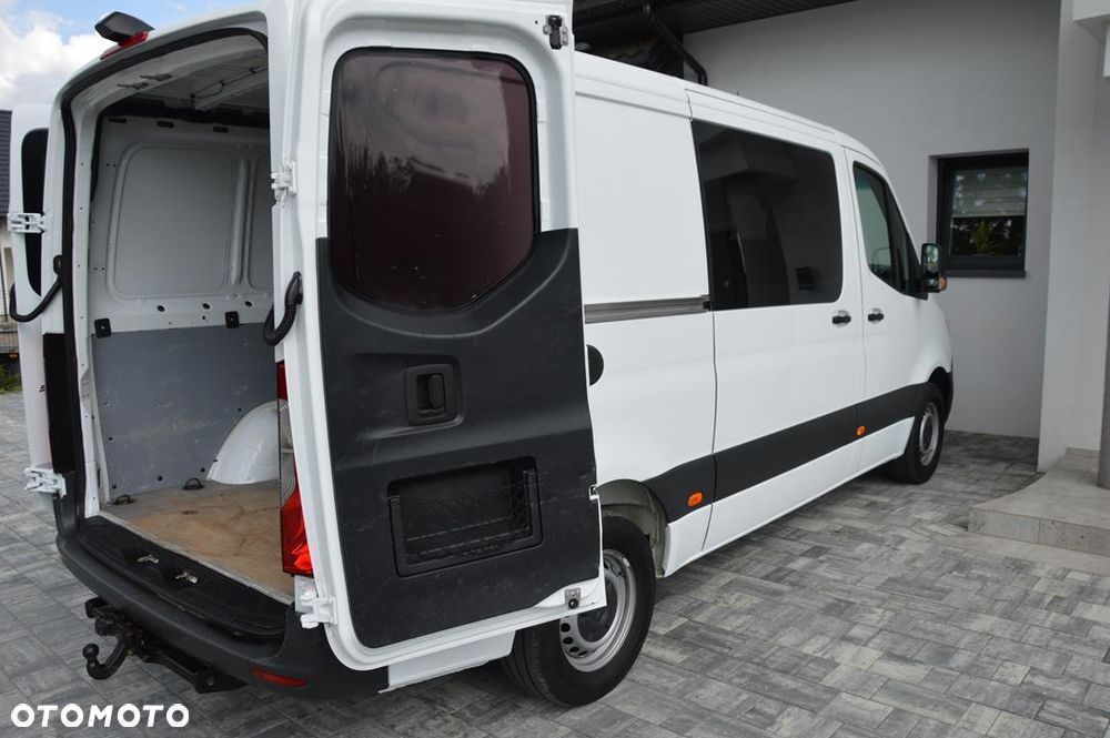Mercedes-Benz Sprinter - 32