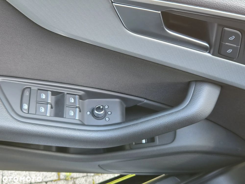 Audi A4 Avant 40 TFSI mHEV S tronic - 11