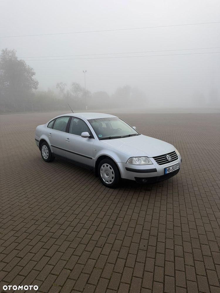 Volkswagen Passat 1.6 Basis - 10