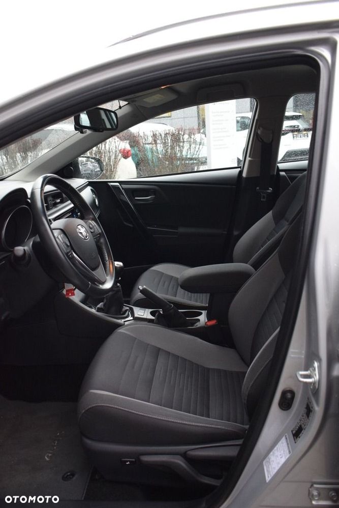 Toyota Auris - 7