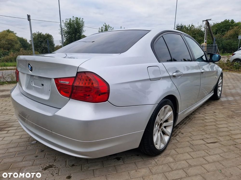 BMW Seria 3 320d - 5