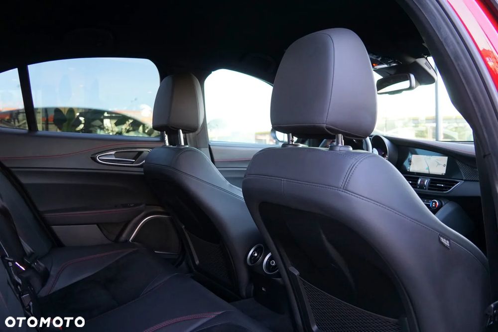 Alfa Romeo Giulia 2.0 Turbo Veloce TI Q4 - 26